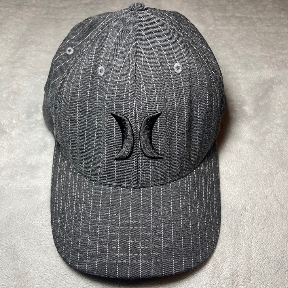 Hurley Flexfit Hat Mens L-XL Gray Pinstripe Embroidered Logo Baseball Cap Y2K